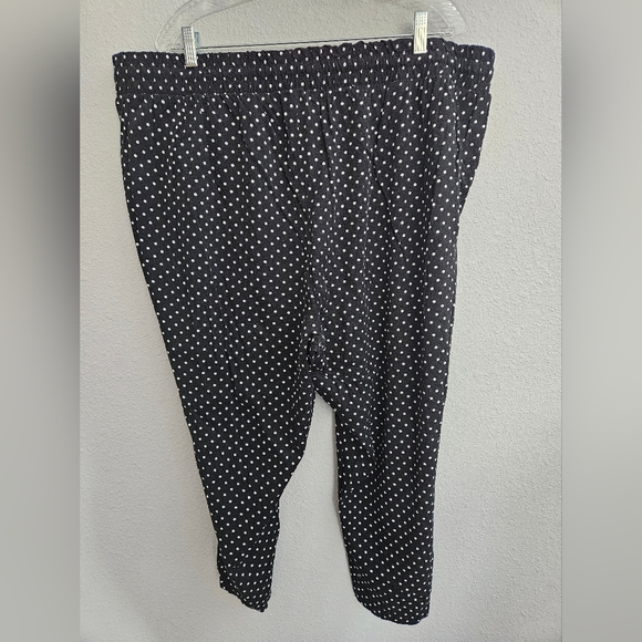 Torrid Pull-on Black with White Polka Dot Pants, Size 3 - Picture 2 of 6
